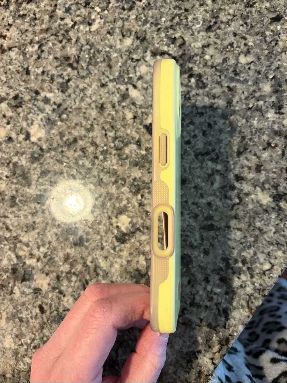 Velvet Caviar Butter Yellow iPhone 17 Case